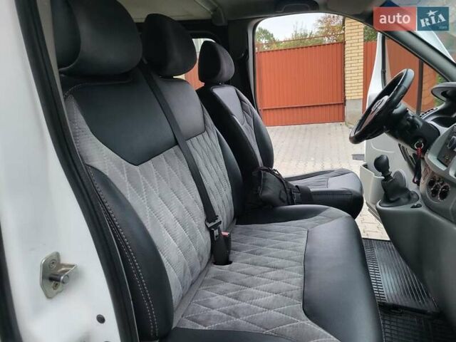 Белый Опель Виваро, объемом двигателя 2 л и пробегом 248 тыс. км за 9500 $, фото 111 на Automoto.ua