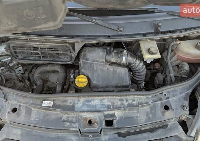 Білий Опель Віваро, об'ємом двигуна 2 л та пробігом 436 тис. км за 8700 $, фото 13 на Automoto.ua