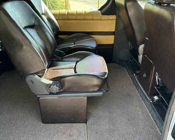 Білий Опель Віваро, об'ємом двигуна 2 л та пробігом 349 тис. км за 8800 $, фото 17 на Automoto.ua