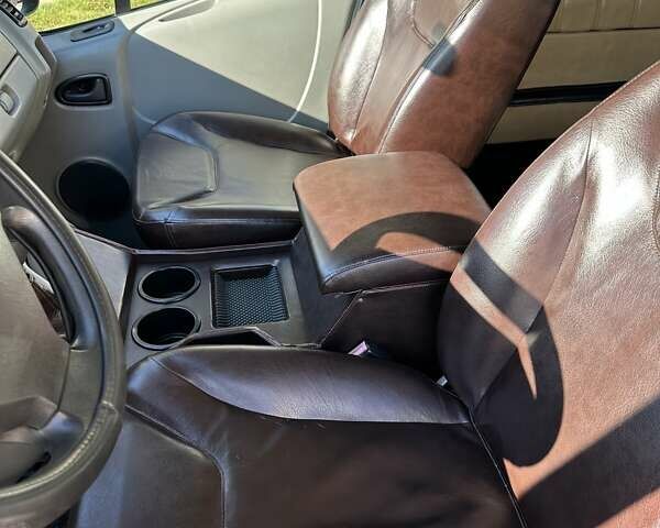 Білий Опель Віваро, об'ємом двигуна 2 л та пробігом 349 тис. км за 8800 $, фото 14 на Automoto.ua