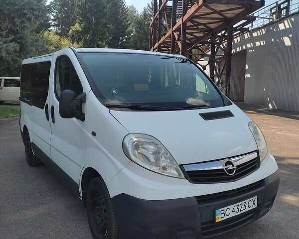 Білий Опель Віваро, об'ємом двигуна 2 л та пробігом 308 тис. км за 8500 $, фото 7 на Automoto.ua