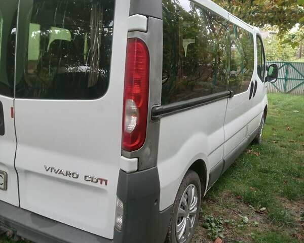 Белый Опель Виваро, объемом двигателя 1.87 л и пробегом 256 тыс. км за 7800 $, фото 3 на Automoto.ua