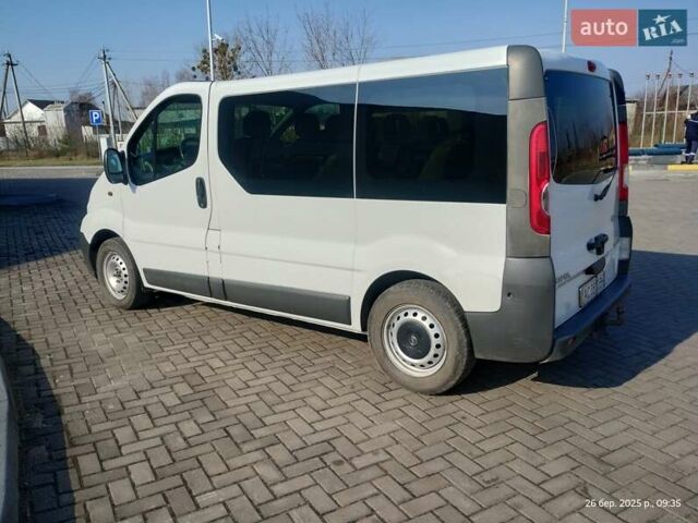 Белый Опель Виваро, объемом двигателя 2 л и пробегом 337 тыс. км за 8900 $, фото 4 на Automoto.ua