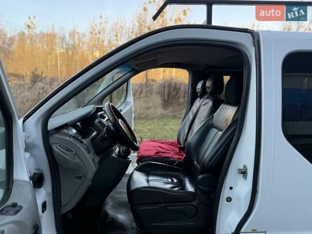 Белый Опель Виваро, объемом двигателя 2 л и пробегом 410 тыс. км за 6200 $, фото 46 на Automoto.ua