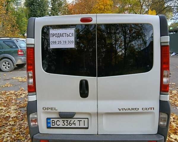 Белый Опель Виваро, объемом двигателя 2 л и пробегом 319 тыс. км за 7999 $, фото 3 на Automoto.ua