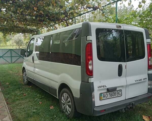 Белый Опель Виваро, объемом двигателя 1.87 л и пробегом 256 тыс. км за 7800 $, фото 2 на Automoto.ua