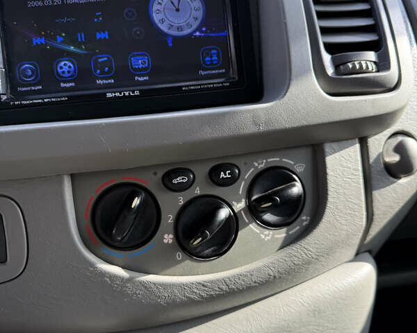 Белый Опель Виваро, объемом двигателя 2 л и пробегом 330 тыс. км за 5999 $, фото 25 на Automoto.ua