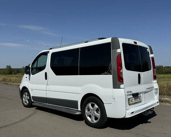 Білий Опель Віваро, об'ємом двигуна 2.5 л та пробігом 223 тис. км за 8800 $, фото 6 на Automoto.ua