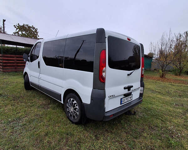 Білий Опель Віваро, об'ємом двигуна 2.46 л та пробігом 320 тис. км за 8500 $, фото 6 на Automoto.ua