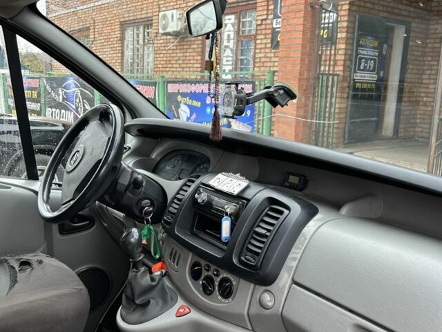 Белый Опель Виваро, объемом двигателя 2 л и пробегом 274 тыс. км за 7200 $, фото 6 на Automoto.ua