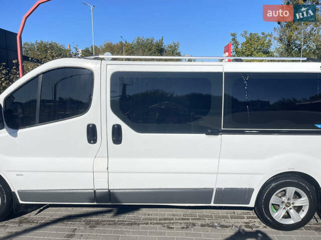 Белый Опель Виваро, объемом двигателя 2 л и пробегом 331 тыс. км за 9700 $, фото 4 на Automoto.ua