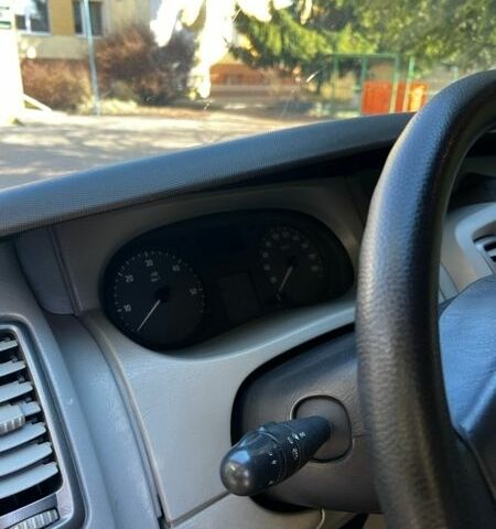 Білий Опель Віваро, об'ємом двигуна 2 л та пробігом 250 тис. км за 7950 $, фото 33 на Automoto.ua