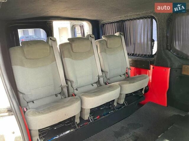 Білий Опель Віваро, об'ємом двигуна 2 л та пробігом 184 тис. км за 11000 $, фото 15 на Automoto.ua