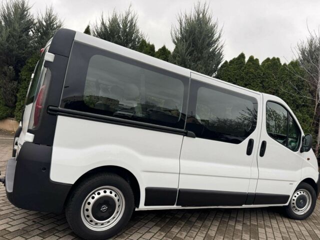 Білий Опель Віваро, об'ємом двигуна 1.9 л та пробігом 280 тис. км за 6600 $, фото 9 на Automoto.ua