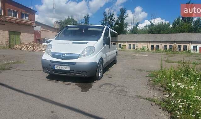 Белый Опель Виваро, объемом двигателя 2 л и пробегом 388 тыс. км за 8000 $, фото 6 на Automoto.ua