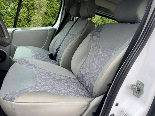 Білий Опель Віваро, об'ємом двигуна 1.9 л та пробігом 280 тис. км за 6600 $, фото 15 на Automoto.ua