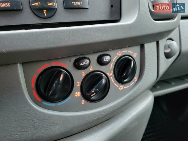 Белый Опель Виваро, объемом двигателя 2 л и пробегом 248 тыс. км за 9500 $, фото 80 на Automoto.ua