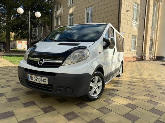 Белый Опель Виваро, объемом двигателя 2 л и пробегом 350 тыс. км за 8000 $, фото 9 на Automoto.ua