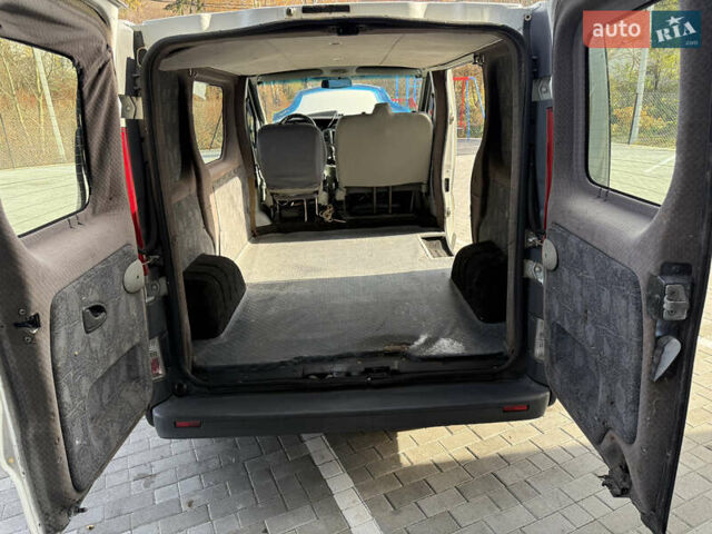 Белый Опель Виваро, объемом двигателя 2 л и пробегом 330 тыс. км за 5999 $, фото 35 на Automoto.ua