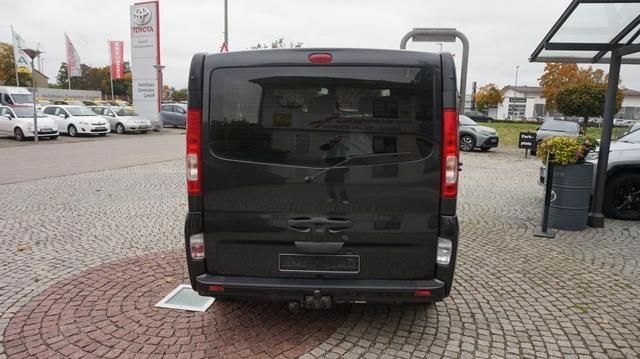 Белый Опель Виваро, объемом двигателя 2.5 л и пробегом 257 тыс. км за 3000 $, фото 5 на Automoto.ua