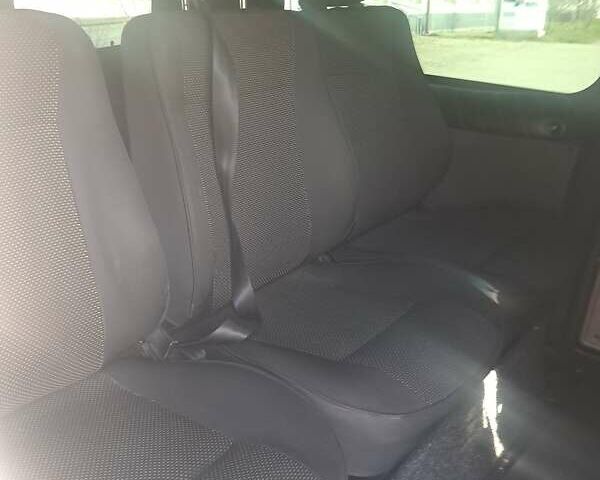 Белый Опель Виваро, объемом двигателя 2 л и пробегом 340 тыс. км за 9800 $, фото 2 на Automoto.ua