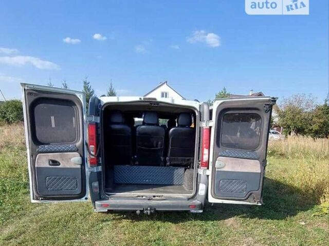 Белый Опель Виваро, объемом двигателя 2 л и пробегом 375 тыс. км за 9500 $, фото 10 на Automoto.ua