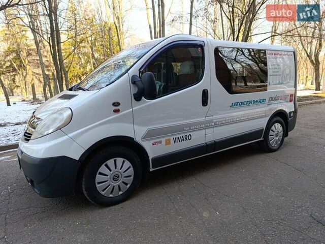 Білий Опель Віваро, об'ємом двигуна 2.5 л та пробігом 274 тис. км за 7750 $, фото 5 на Automoto.ua