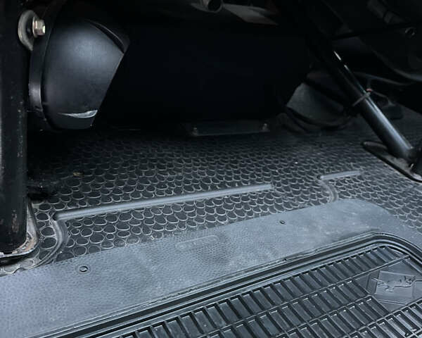 Белый Опель Виваро, объемом двигателя 2 л и пробегом 385 тыс. км за 11900 $, фото 11 на Automoto.ua