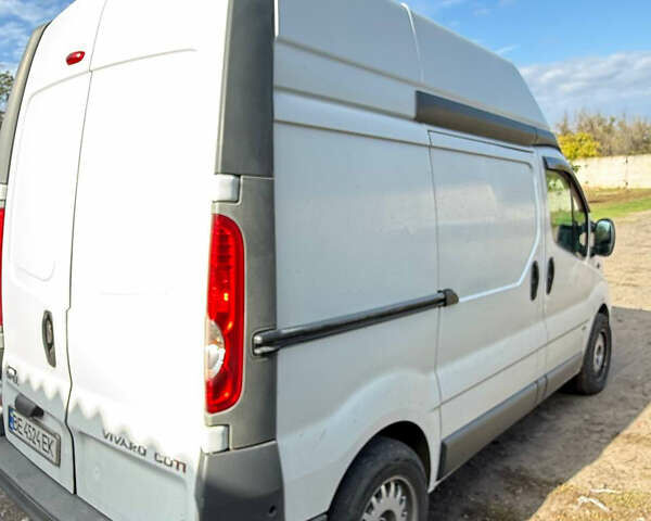 Белый Опель Виваро, объемом двигателя 2 л и пробегом 500 тыс. км за 6500 $, фото 7 на Automoto.ua