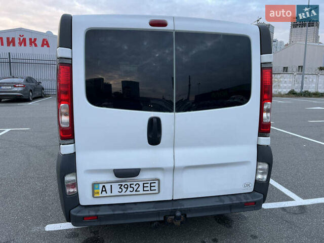 Белый Опель Виваро, объемом двигателя 2 л и пробегом 385 тыс. км за 11900 $, фото 1 на Automoto.ua