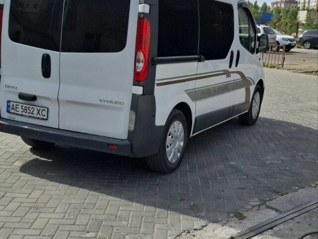 Белый Опель Виваро, объемом двигателя 2 л и пробегом 2 тыс. км за 7800 $, фото 1 на Automoto.ua