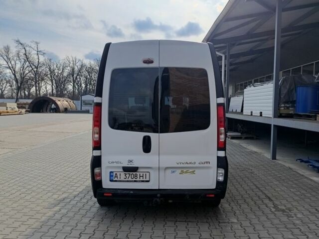 Белый Опель Виваро, объемом двигателя 2 л и пробегом 407 тыс. км за 8840 $, фото 3 на Automoto.ua