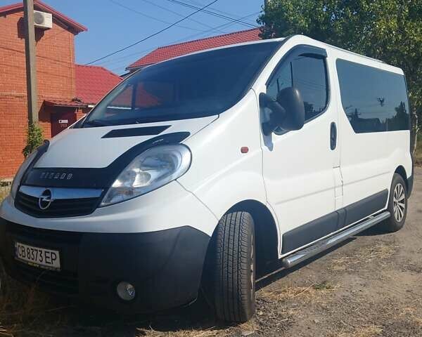 Белый Опель Виваро, объемом двигателя 2 л и пробегом 306 тыс. км за 9000 $, фото 17 на Automoto.ua