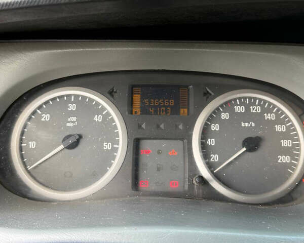 Белый Опель Виваро, объемом двигателя 2 л и пробегом 500 тыс. км за 6500 $, фото 3 на Automoto.ua