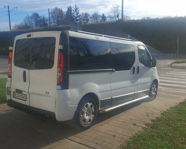 Белый Опель Виваро, объемом двигателя 2 л и пробегом 340 тыс. км за 9800 $, фото 6 на Automoto.ua