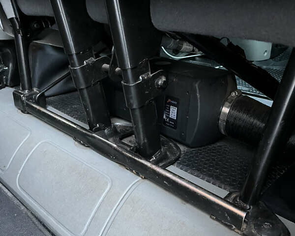 Белый Опель Виваро, объемом двигателя 2 л и пробегом 385 тыс. км за 11900 $, фото 17 на Automoto.ua