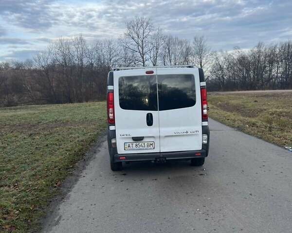 Белый Опель Виваро, объемом двигателя 2 л и пробегом 504 тыс. км за 7900 $, фото 3 на Automoto.ua