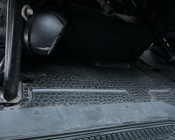 Белый Опель Виваро, объемом двигателя 2 л и пробегом 385 тыс. км за 11900 $, фото 16 на Automoto.ua