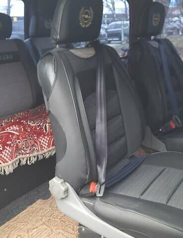 Белый Опель Виваро, объемом двигателя 2.46 л и пробегом 260 тыс. км за 10200 $, фото 8 на Automoto.ua