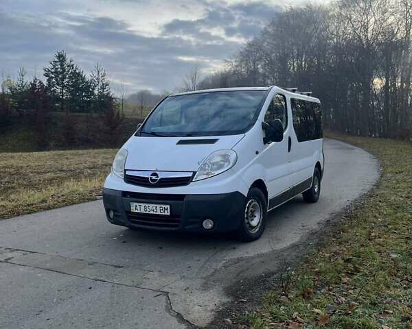 Белый Опель Виваро, объемом двигателя 2 л и пробегом 504 тыс. км за 7900 $, фото 10 на Automoto.ua