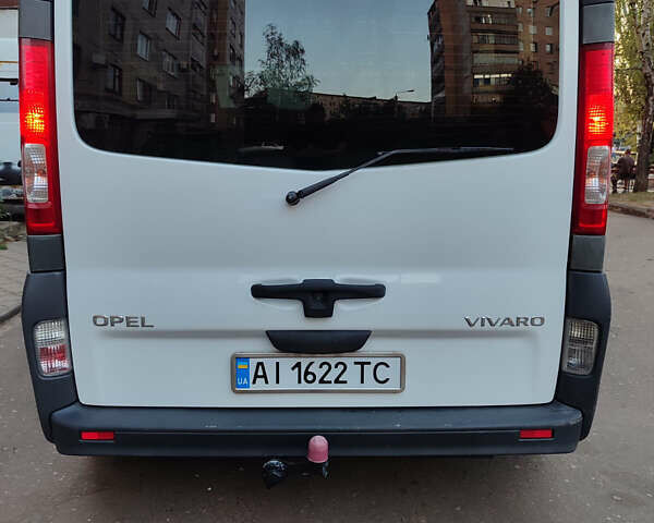 Білий Опель Віваро, об'ємом двигуна 2 л та пробігом 369 тис. км за 8999 $, фото 4 на Automoto.ua