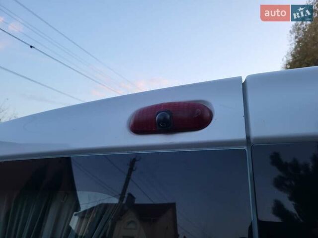 Белый Опель Виваро, объемом двигателя 2 л и пробегом 315 тыс. км за 11600 $, фото 30 на Automoto.ua