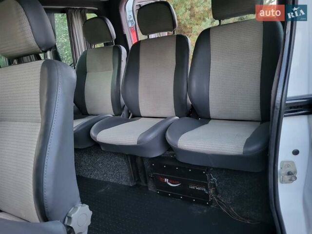 Белый Опель Виваро, объемом двигателя 2 л и пробегом 315 тыс. км за 11600 $, фото 107 на Automoto.ua