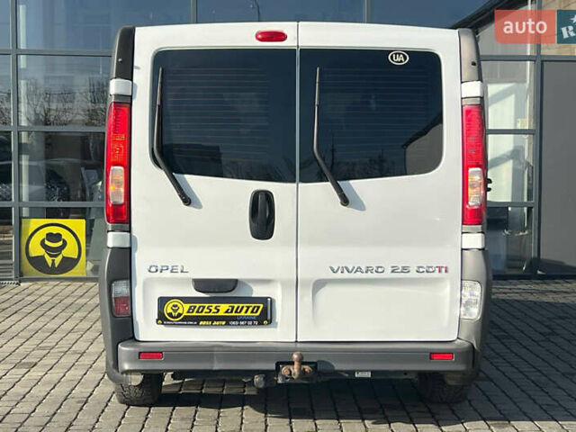 Белый Опель Виваро, объемом двигателя 2.46 л и пробегом 263 тыс. км за 12800 $, фото 5 на Automoto.ua