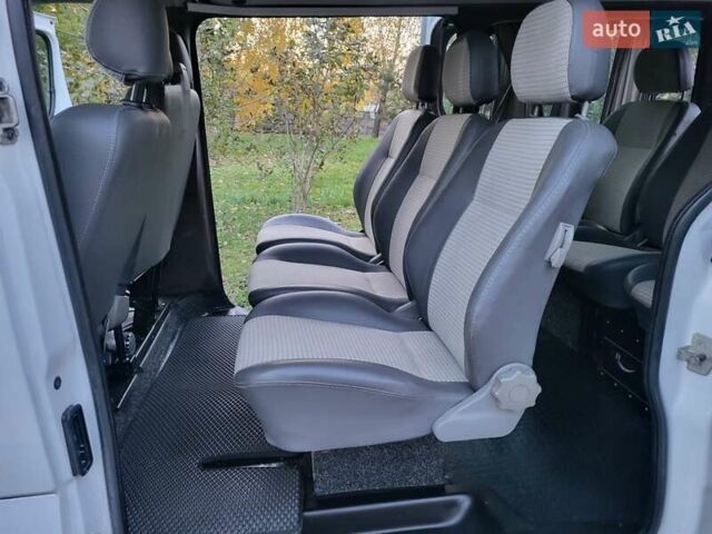 Белый Опель Виваро, объемом двигателя 2 л и пробегом 315 тыс. км за 11600 $, фото 99 на Automoto.ua