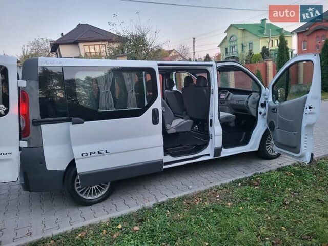 Белый Опель Виваро, объемом двигателя 2 л и пробегом 315 тыс. км за 11600 $, фото 82 на Automoto.ua