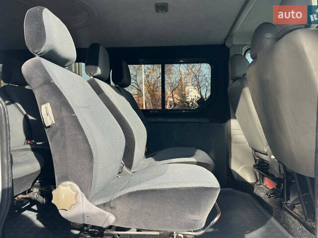 Белый Опель Виваро, объемом двигателя 2.46 л и пробегом 263 тыс. км за 12800 $, фото 12 на Automoto.ua