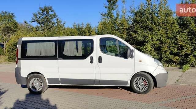 Белый Опель Виваро, объемом двигателя 2 л и пробегом 315 тыс. км за 8999 $, фото 17 на Automoto.ua