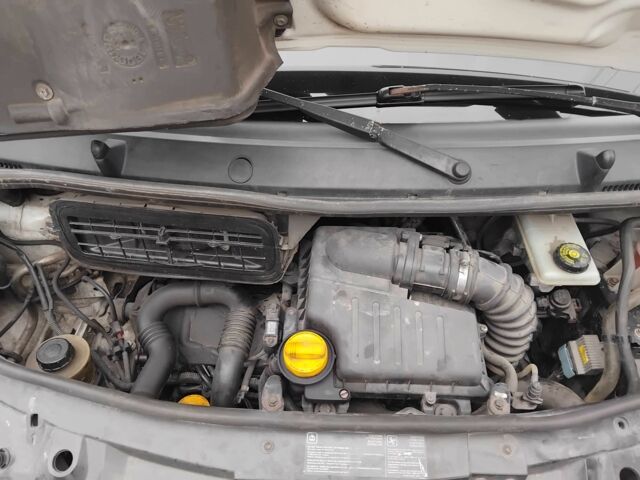 Белый Опель Виваро, объемом двигателя 2 л и пробегом 288 тыс. км за 8600 $, фото 11 на Automoto.ua