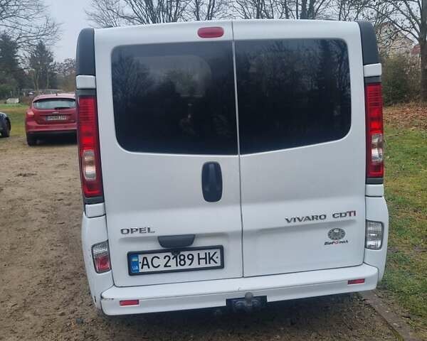 Белый Опель Виваро, объемом двигателя 2 л и пробегом 386 тыс. км за 10200 $, фото 4 на Automoto.ua